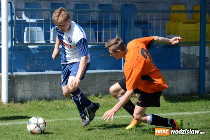 Zdjęcie w galerii na portalu naszwodzislaw.com: Juniorzy Lysek górą nad Syrynią wiadomości z regionu