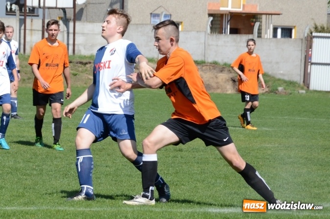 Zdjęcie w galerii na portalu naszwodzislaw.com: Juniorzy Lysek górą nad Syrynią wiadomości z regionu