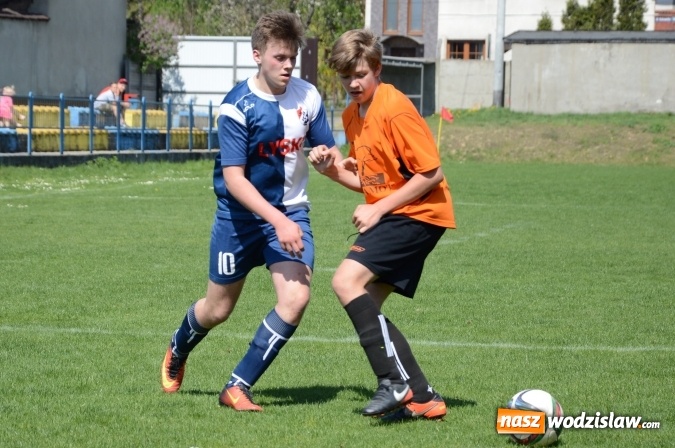 Zdjęcie w galerii na portalu naszwodzislaw.com: Juniorzy Lysek górą nad Syrynią wiadomości z regionu