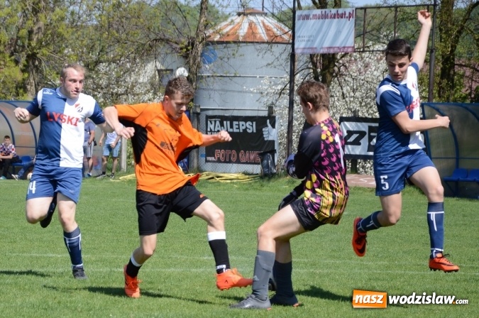 Zdjęcie w galerii na portalu naszwodzislaw.com: Juniorzy Lysek górą nad Syrynią wiadomości z regionu