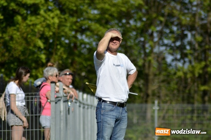 Zdjęcie w galerii na portalu naszwodzislaw.com: Strzelanina przy Młodzieżowej! Pstrążna górą wiadomości z regionu