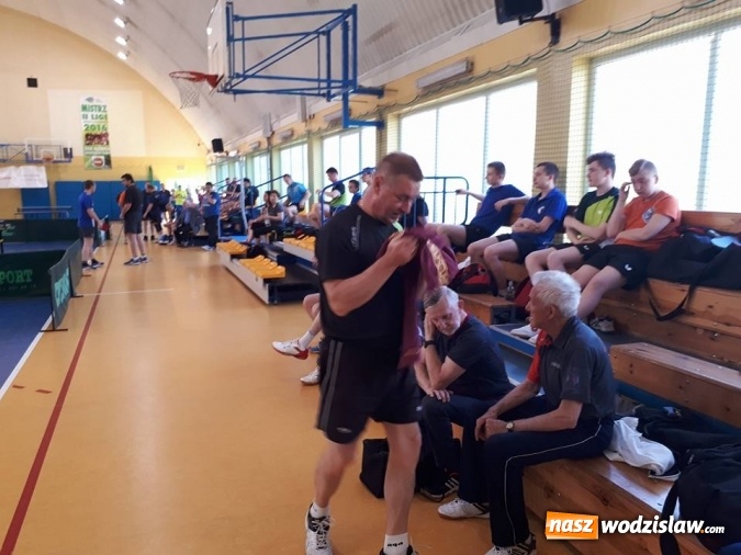 Zdjęcie w galerii na portalu naszwodzislaw.com: Klub TKKF Relaks meczem uczcił 40-lecie  wiadomości z regionu