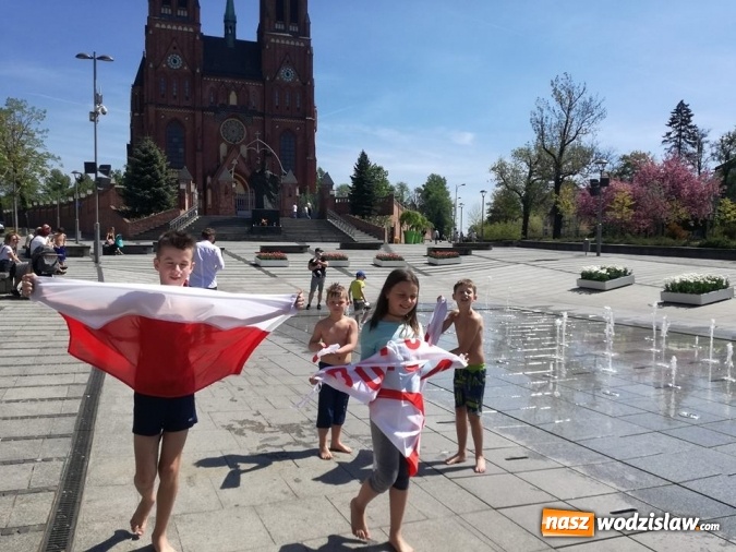 Zdjęcie w galerii na portalu naszwodzislaw.com: Marek Fibic z Pszowa napisał piosenkę na mundial! Zobacz, materiał roboczy z próbnych zdjęć  wiadomości z regionu