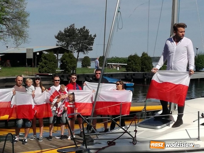 Zdjęcie w galerii na portalu naszwodzislaw.com: Marek Fibic z Pszowa napisał piosenkę na mundial! Zobacz, materiał roboczy z próbnych zdjęć  wiadomości z regionu