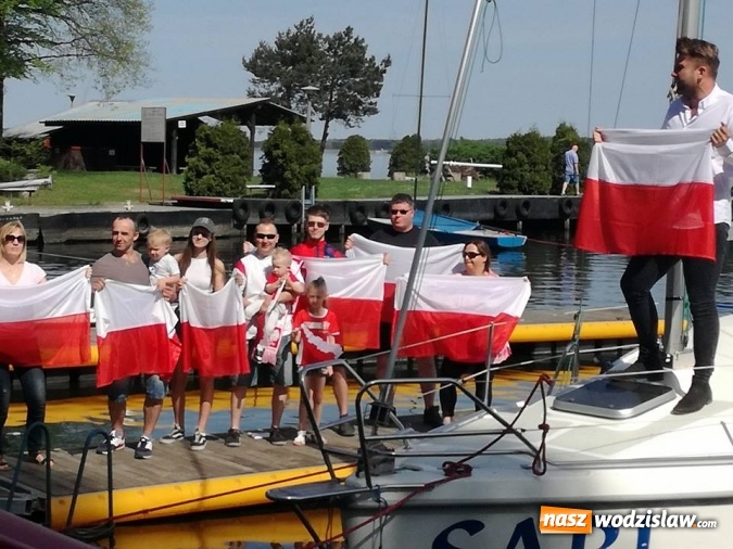 Zdjęcie w galerii na portalu naszwodzislaw.com: Marek Fibic z Pszowa napisał piosenkę na mundial! Zobacz, materiał roboczy z próbnych zdjęć  wiadomości z regionu