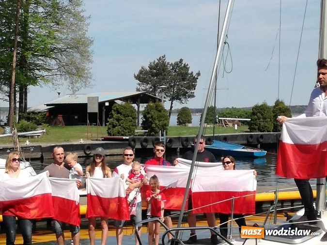 Zdjęcie w galerii na portalu naszwodzislaw.com: Marek Fibic z Pszowa napisał piosenkę na mundial! Zobacz, materiał roboczy z próbnych zdjęć  wiadomości z regionu