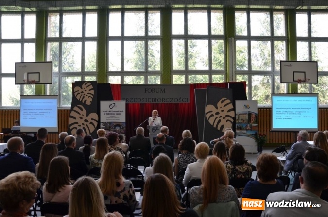 Zdjęcie w galerii na portalu naszwodzislaw.com: V Szkolne Forum Przedsiębiorczości za nami wiadomości z regionu