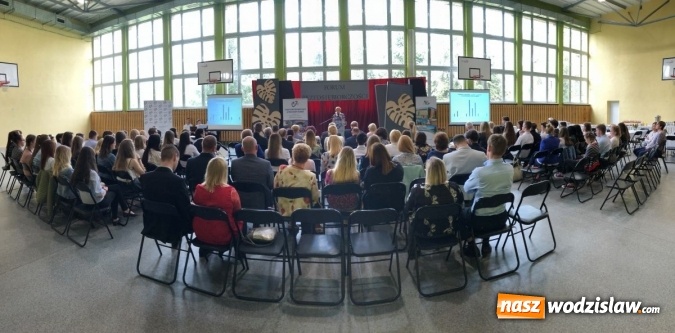 Zdjęcie w galerii na portalu naszwodzislaw.com: V Szkolne Forum Przedsiębiorczości za nami wiadomości z regionu