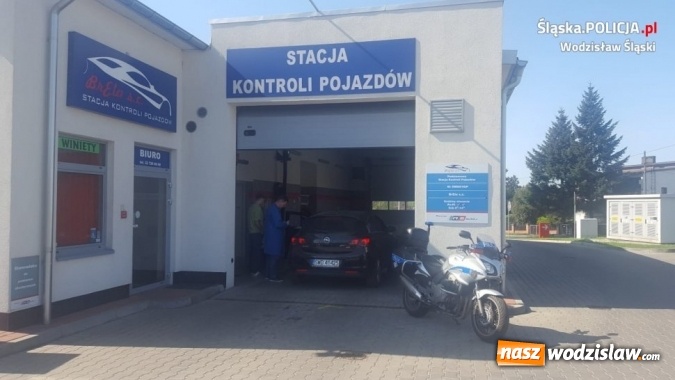 Zdjęcie w galerii na portalu naszwodzislaw.com: Policjanci i diagności razem na rzecz bezpieczeństwa  wiadomości z regionu