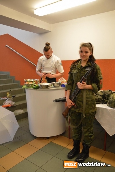 Zdjęcie w galerii na portalu naszwodzislaw.com: Powiat Wodzisławski: Szkoły prezentowały swoją ofertę. ZDJĘCIA wiadomości z regionu