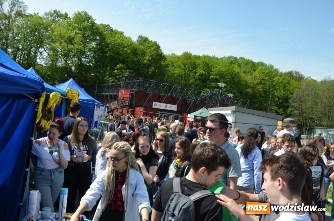 Zdjęcie w galerii na portalu naszwodzislaw.com: Powiat Wodzisławski: Szkoły prezentowały swoją ofertę. ZDJĘCIA wiadomości z regionu