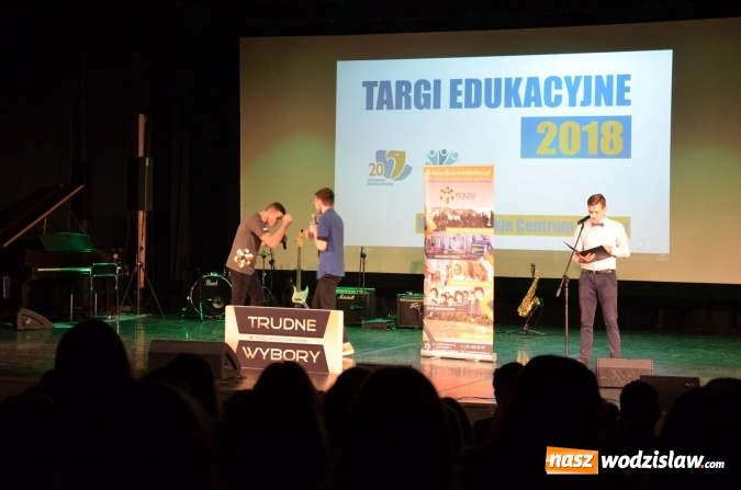 Zdjęcie w galerii na portalu naszwodzislaw.com: Powiat Wodzisławski: Szkoły prezentowały swoją ofertę. ZDJĘCIA wiadomości z regionu