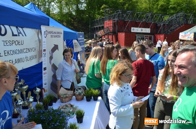 Zdjęcie w galerii na portalu naszwodzislaw.com: Powiat Wodzisławski: Szkoły prezentowały swoją ofertę. ZDJĘCIA wiadomości z regionu