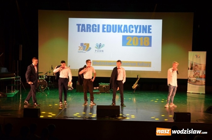 Zdjęcie w galerii na portalu naszwodzislaw.com: Powiat Wodzisławski: Szkoły prezentowały swoją ofertę. ZDJĘCIA wiadomości z regionu