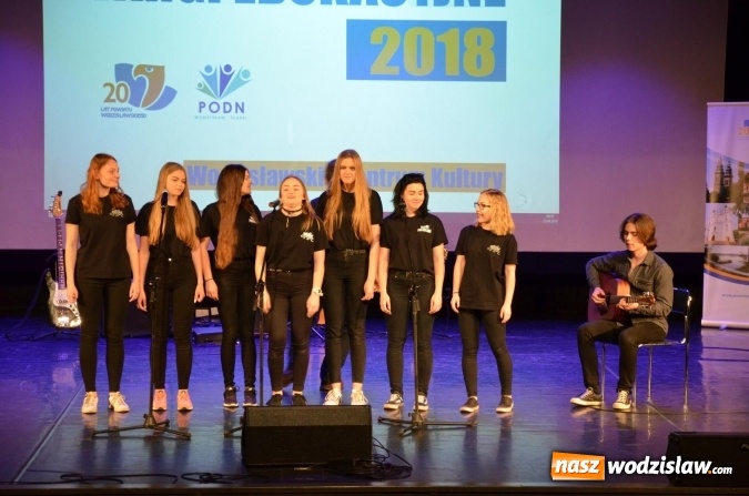 Zdjęcie w galerii na portalu naszwodzislaw.com: Powiat Wodzisławski: Szkoły prezentowały swoją ofertę. ZDJĘCIA wiadomości z regionu