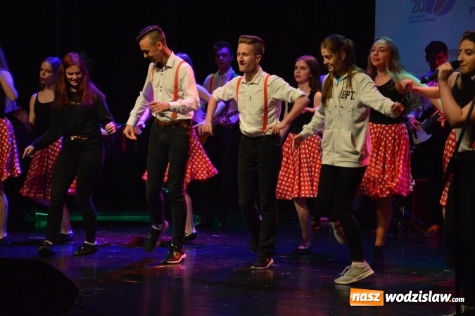 Zdjęcie w galerii na portalu naszwodzislaw.com: Powiat Wodzisławski: Szkoły prezentowały swoją ofertę. ZDJĘCIA wiadomości z regionu