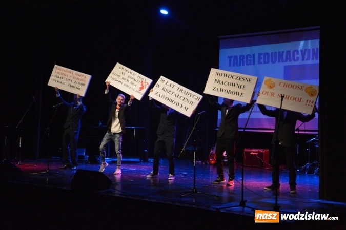 Zdjęcie w galerii na portalu naszwodzislaw.com: Powiat Wodzisławski: Szkoły prezentowały swoją ofertę. ZDJĘCIA wiadomości z regionu