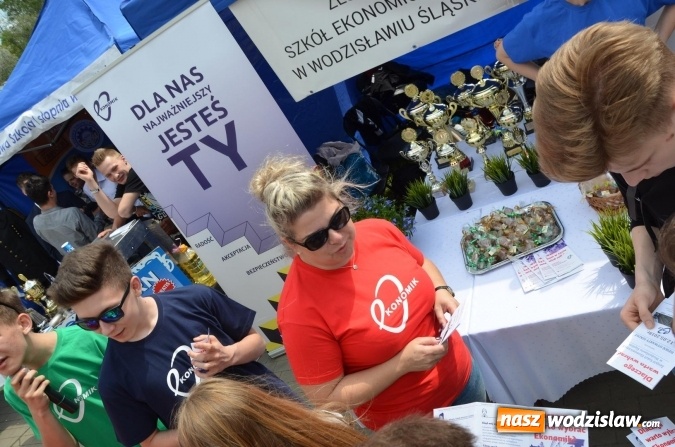 Zdjęcie w galerii na portalu naszwodzislaw.com: Powiat Wodzisławski: Szkoły prezentowały swoją ofertę. ZDJĘCIA wiadomości z regionu