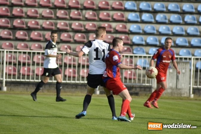 Zdjęcie w galerii na portalu naszwodzislaw.com: Odra Wodzisław przegrywa przy Bogumińskiej  wiadomości z regionu