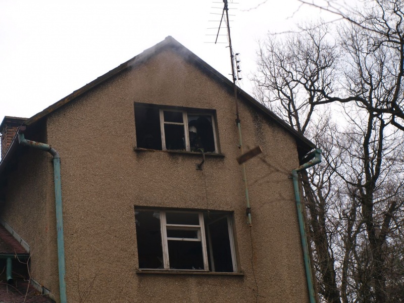 Zdjęcie w galerii na portalu naszwodzislaw.com: Pożar pustostanu w Kokoszycach wiadomości z regionu