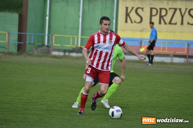 Zdjęcie w galerii na portalu naszwodzislaw.com: Pierwsza połowa rozstrzygnęła cały mecz  wiadomości z regionu