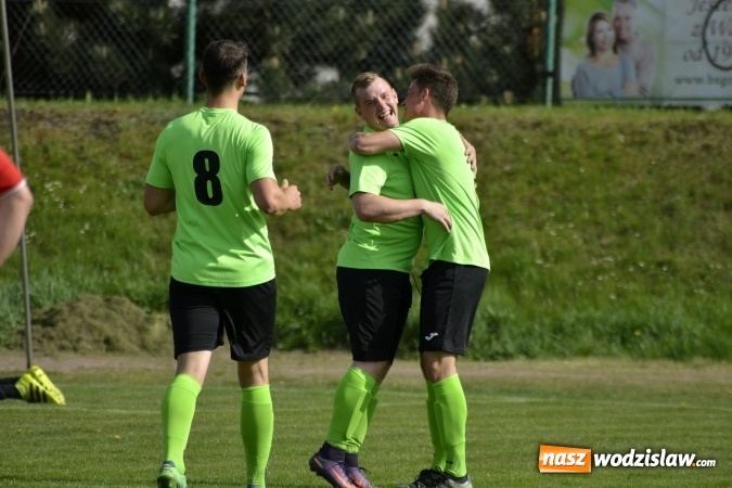Zdjęcie w galerii na portalu naszwodzislaw.com: Pierwsza połowa rozstrzygnęła cały mecz  wiadomości z regionu