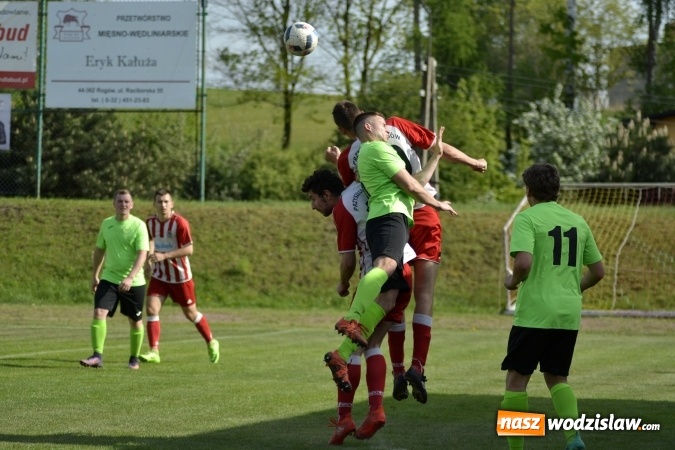 Zdjęcie w galerii na portalu naszwodzislaw.com: Pierwsza połowa rozstrzygnęła cały mecz  wiadomości z regionu