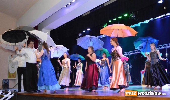 Zdjęcie w galerii na portalu naszwodzislaw.com: Stworzyli spektakl taneczny na podstawie baśni o Kopciuszku  wiadomości z regionu