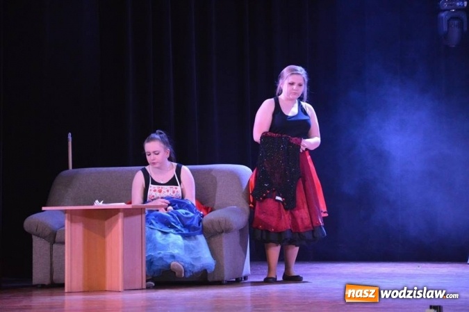 Zdjęcie w galerii na portalu naszwodzislaw.com: Stworzyli spektakl taneczny na podstawie baśni o Kopciuszku  wiadomości z regionu
