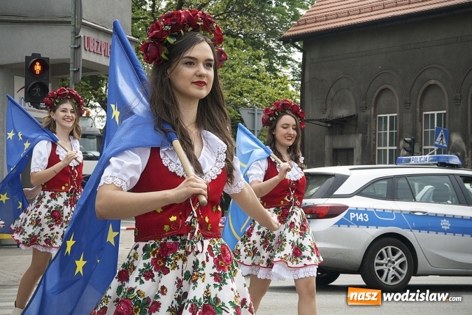 Zdjęcie w galerii na portalu naszwodzislaw.com: Święto Flagi w Rydułtowach. ZDJĘCIA  wiadomości z regionu
