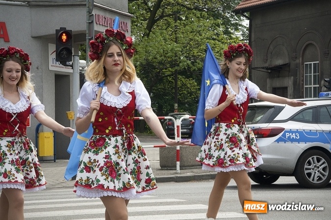 Zdjęcie w galerii na portalu naszwodzislaw.com: Święto Flagi w Rydułtowach. ZDJĘCIA  wiadomości z regionu