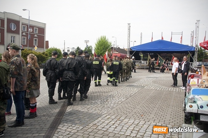 Zdjęcie w galerii na portalu naszwodzislaw.com: Święto Flagi w Rydułtowach. ZDJĘCIA  wiadomości z regionu