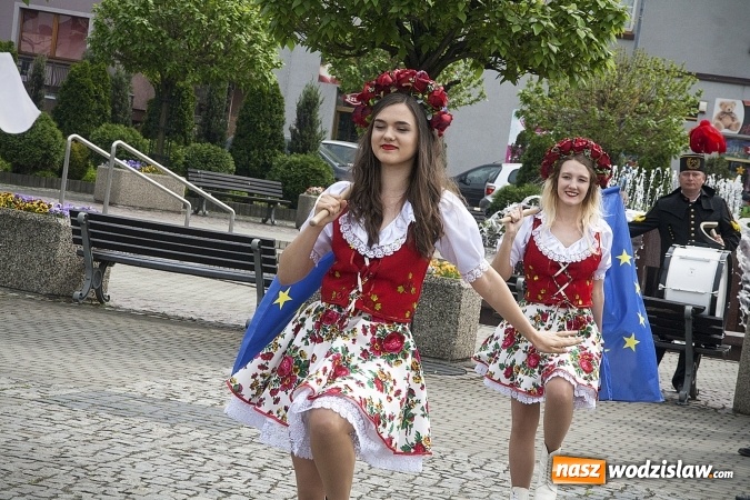 Zdjęcie w galerii na portalu naszwodzislaw.com: Święto Flagi w Rydułtowach. ZDJĘCIA  wiadomości z regionu