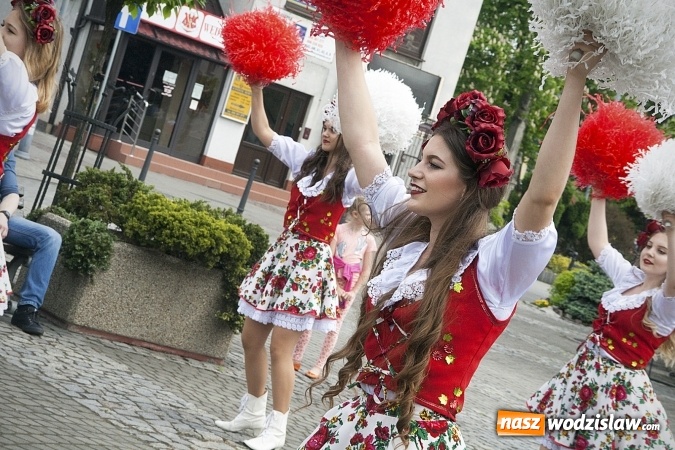 Zdjęcie w galerii na portalu naszwodzislaw.com: Święto Flagi w Rydułtowach. ZDJĘCIA  wiadomości z regionu