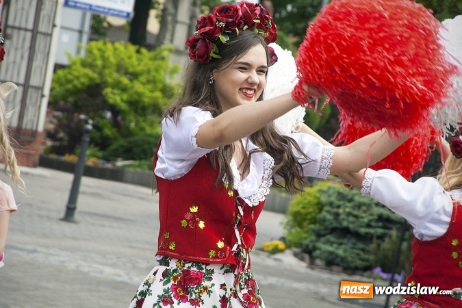 Zdjęcie w galerii na portalu naszwodzislaw.com: Święto Flagi w Rydułtowach. ZDJĘCIA  wiadomości z regionu