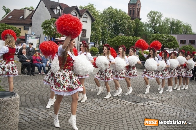 Zdjęcie w galerii na portalu naszwodzislaw.com: Święto Flagi w Rydułtowach. ZDJĘCIA  wiadomości z regionu