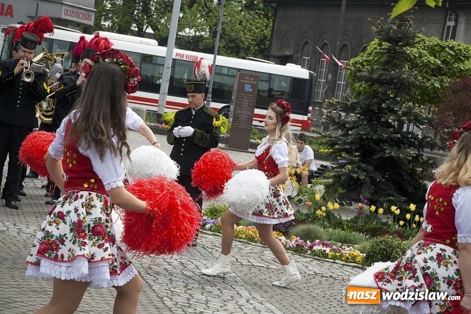 Zdjęcie w galerii na portalu naszwodzislaw.com: Święto Flagi w Rydułtowach. ZDJĘCIA  wiadomości z regionu