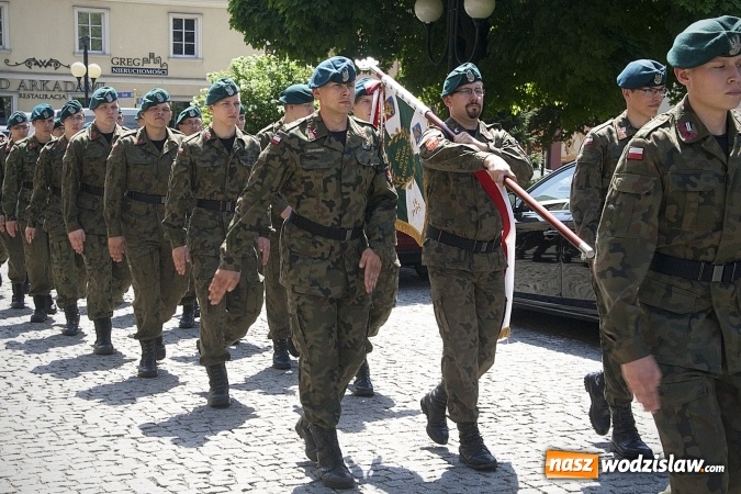 Zdjęcie w galerii na portalu naszwodzislaw.com: Zobacz, jak Wodzisław świętuje rocznicę uchwalenia Konstytucji 3 Maja  wiadomości z regionu