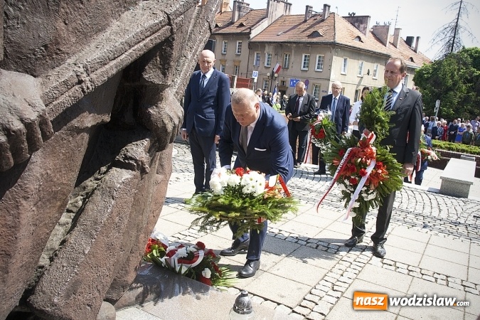 Zdjęcie w galerii na portalu naszwodzislaw.com: Zobacz, jak Wodzisław świętuje rocznicę uchwalenia Konstytucji 3 Maja  wiadomości z regionu