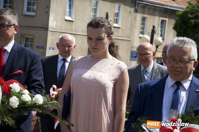 Zdjęcie w galerii na portalu naszwodzislaw.com: Zobacz, jak Wodzisław świętuje rocznicę uchwalenia Konstytucji 3 Maja  wiadomości z regionu