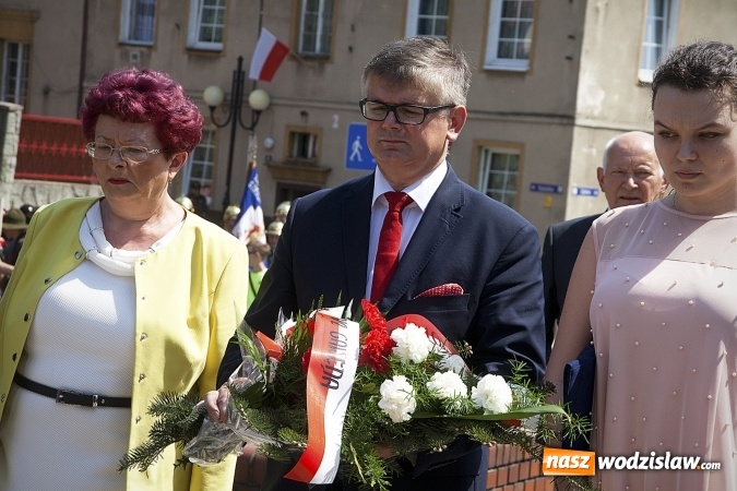 Zdjęcie w galerii na portalu naszwodzislaw.com: Zobacz, jak Wodzisław świętuje rocznicę uchwalenia Konstytucji 3 Maja  wiadomości z regionu