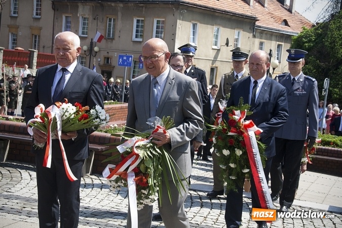 Zdjęcie w galerii na portalu naszwodzislaw.com: Zobacz, jak Wodzisław świętuje rocznicę uchwalenia Konstytucji 3 Maja  wiadomości z regionu