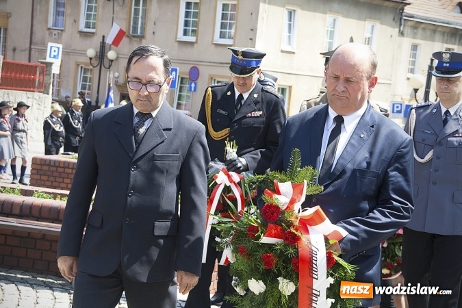 Zdjęcie w galerii na portalu naszwodzislaw.com: Zobacz, jak Wodzisław świętuje rocznicę uchwalenia Konstytucji 3 Maja  wiadomości z regionu