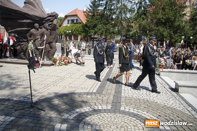 Zdjęcie w galerii na portalu naszwodzislaw.com: Zobacz, jak Wodzisław świętuje rocznicę uchwalenia Konstytucji 3 Maja  wiadomości z regionu