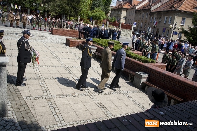 Zdjęcie w galerii na portalu naszwodzislaw.com: Zobacz, jak Wodzisław świętuje rocznicę uchwalenia Konstytucji 3 Maja  wiadomości z regionu