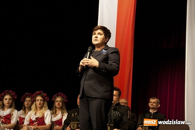 Zdjęcie w galerii na portalu naszwodzislaw.com: Przyjechałam tutaj, aby z państwem porozmawiać. Wicepremier Beata Szydło w Rydułtowskim Centrum Kultury wiadomości z regionu