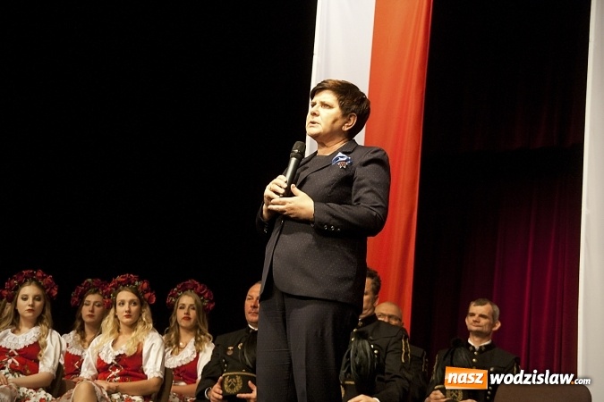 Zdjęcie w galerii na portalu naszwodzislaw.com: Przyjechałam tutaj, aby z państwem porozmawiać. Wicepremier Beata Szydło w Rydułtowskim Centrum Kultury wiadomości z regionu