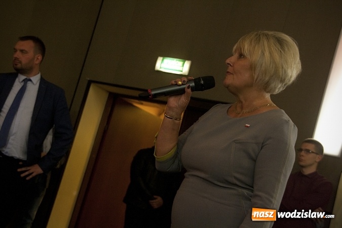 Zdjęcie w galerii na portalu naszwodzislaw.com: Przyjechałam tutaj, aby z państwem porozmawiać. Wicepremier Beata Szydło w Rydułtowskim Centrum Kultury wiadomości z regionu