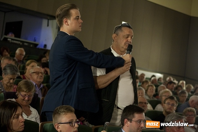 Zdjęcie w galerii na portalu naszwodzislaw.com: Przyjechałam tutaj, aby z państwem porozmawiać. Wicepremier Beata Szydło w Rydułtowskim Centrum Kultury wiadomości z regionu