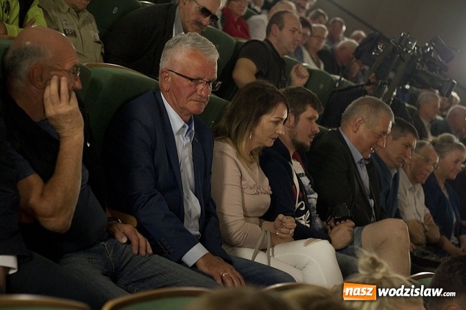 Zdjęcie w galerii na portalu naszwodzislaw.com: Przyjechałam tutaj, aby z państwem porozmawiać. Wicepremier Beata Szydło w Rydułtowskim Centrum Kultury wiadomości z regionu